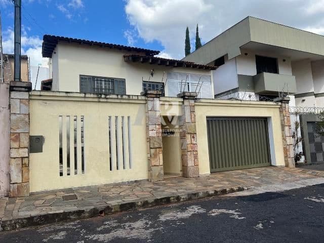 Casa para vender no Santa Maria image 1